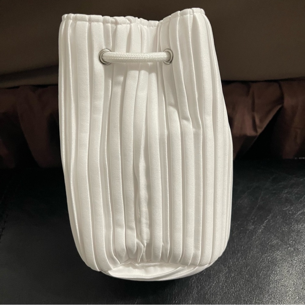 Dior White Quilted Drawstring Backpack - Picture 2 of 9